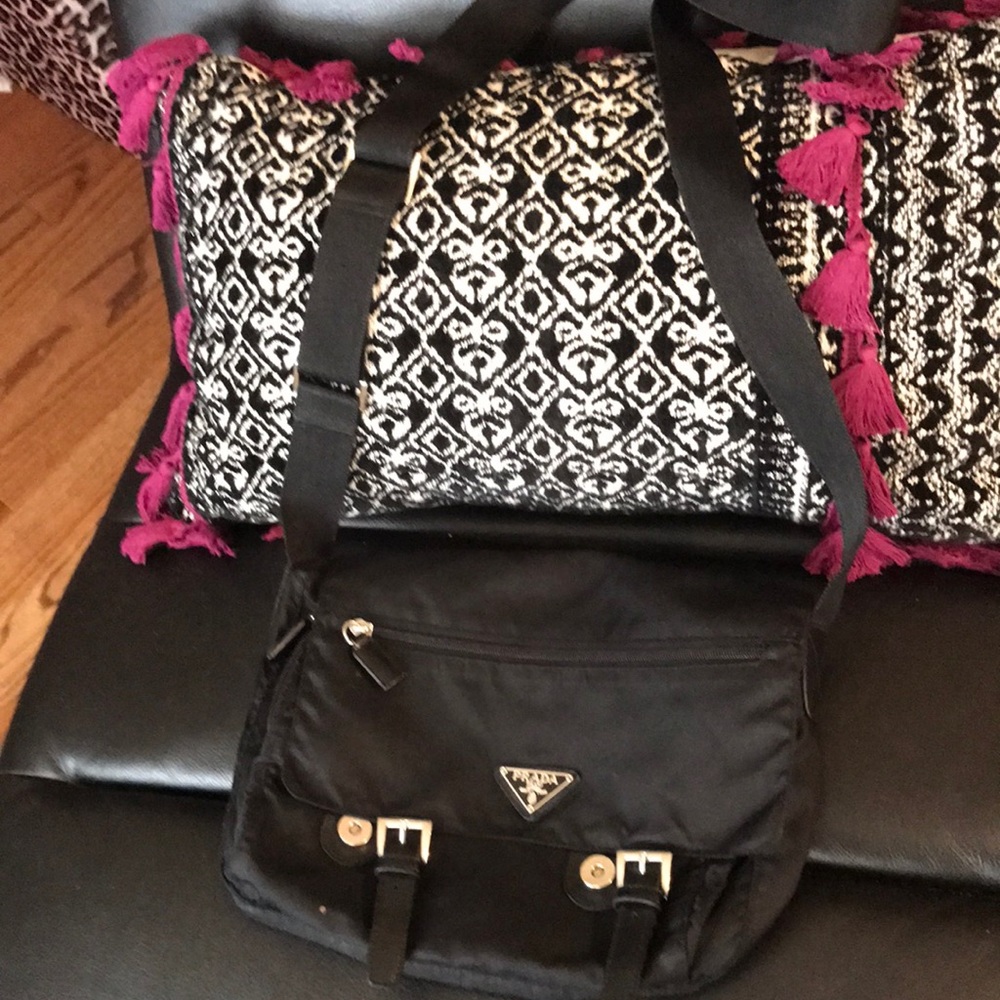 Cross body nylon purse